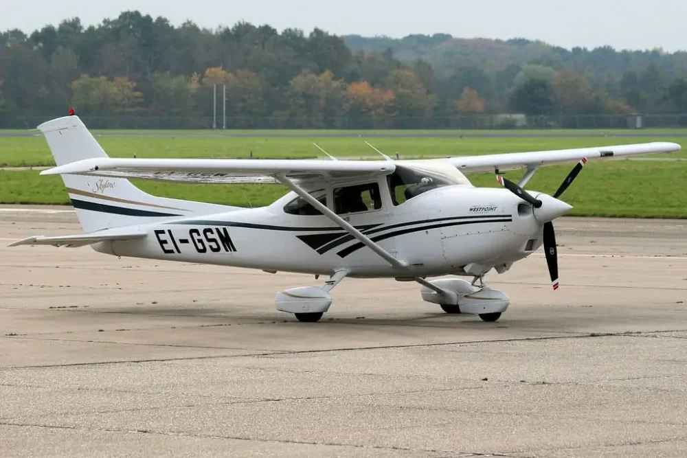 Guía y especificaciones del Cessna 182: Dimensiones, Precio, Problemas