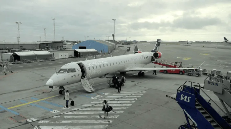 Bombardier CRJ 900