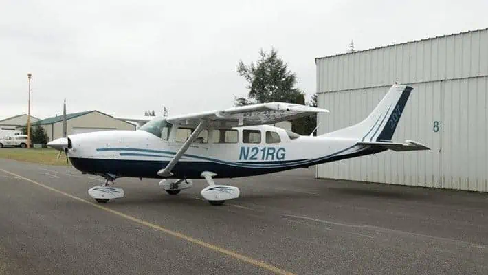 Cessna 207 especificaciones